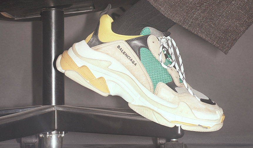 3種のスポーツソールを重ね合わせた新作スニーカー「TRIPLE S」｜BALENCIAGA ギャラリー