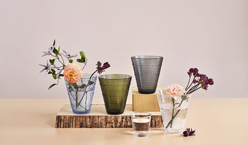 ガラスの達人”による「カステヘルミ」にフラワーベースがラインナップ｜littala ギャラリー