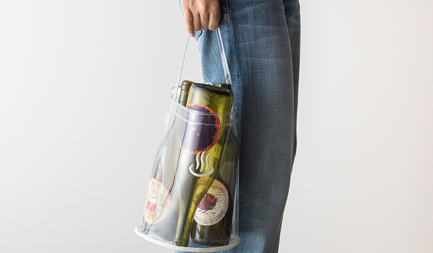 「温泉のマーク」の刺繍がアクセントに。ポリ塩化ビニル製バッグをリリース ｜新吉原 ギャラリー