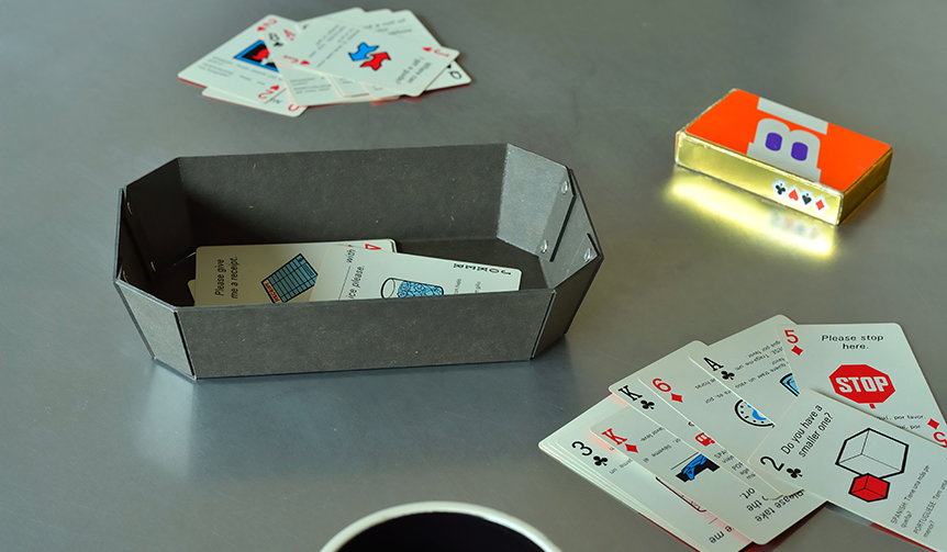 オリジナルの万能トレーにチャコール、クラフトの新色｜concrete craft ギャラリー