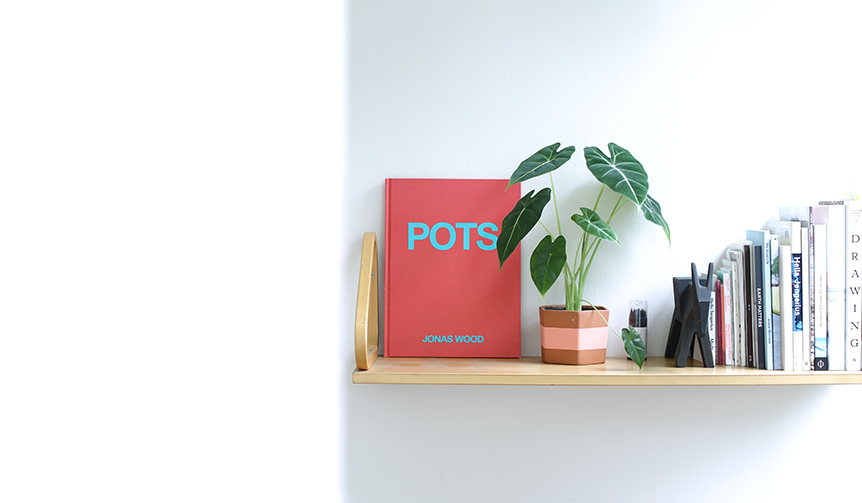 ポストモダン期のデザインを彷彿とさせる、イギリス発の植木鉢｜DARKROOM ギャラリー