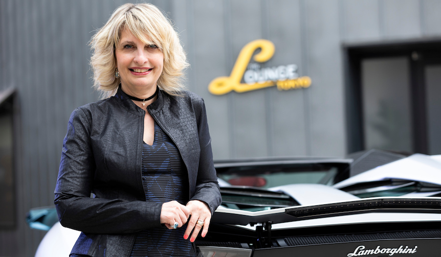 ランボルギーニ女性CMOにインタビュー｜Lamborghini ギャラリー