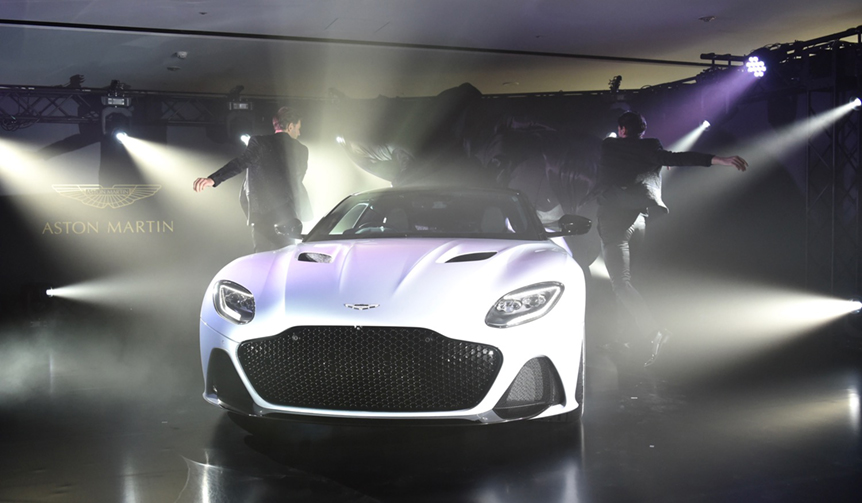 アストンマーティンの次世代フラッグシップ、DBSスーパーレッジェーラが日本デビュー｜Aston Martin