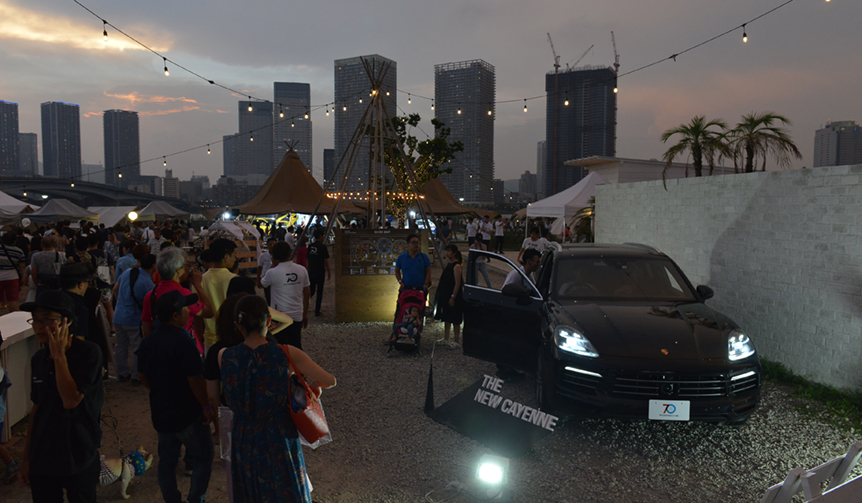 ポルシェが70周年を記念し、真夏の豊洲でグラマラスキャンピング｜Porsche ギャラリー