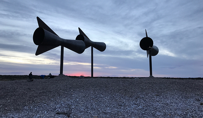 空間のアーティスト、クリスチャン・ボルタンスキーの大規模回顧展｜ART ギャラリー