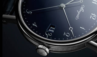この深みのあるブレゲ・ブルーを、ネオクラシックスタイルへ。「クラシック 5177」｜BREGUET　ギャラリー