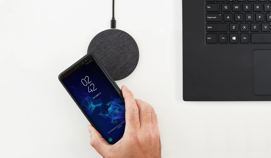 無接点充電（Qi）対応。極薄ワイヤレスチャージャー「Owen」｜Bluelounge　ギャラリー