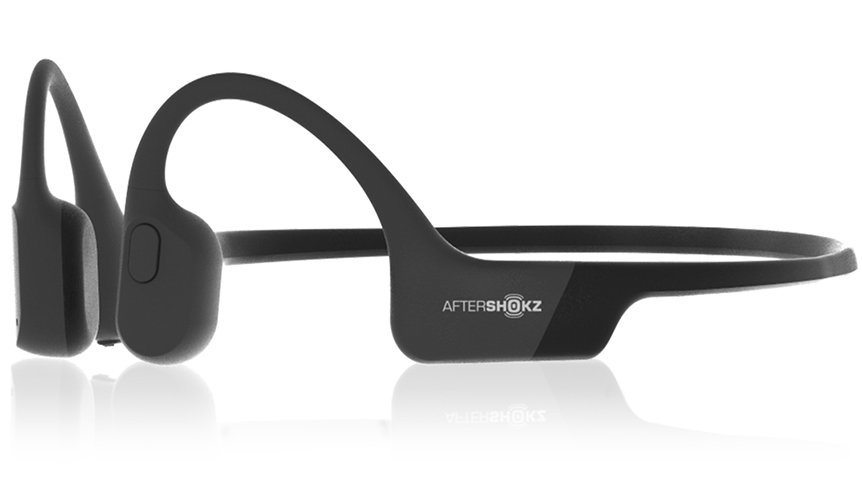 耳を塞ぐことなく快適に音楽を楽しめる。極限まで軽く、音質と軽量化を追求した次世代型骨伝導ヘッドホン｜AfterShokz ギャラリー