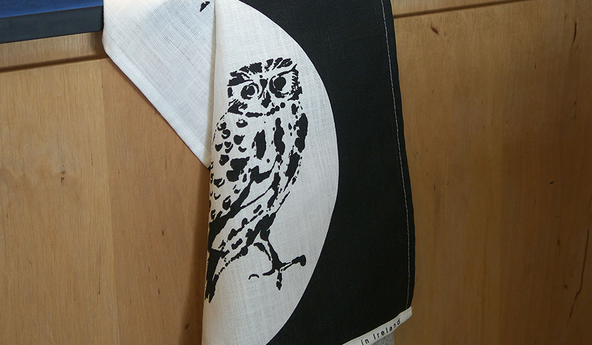 素朴なタッチのイラストにホッとする。リネン100％のティータオル｜twentytwentyone ギャラリー