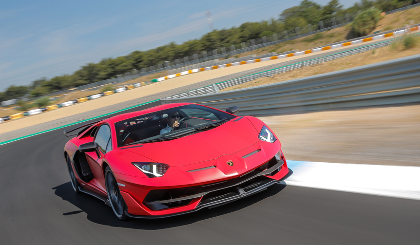 アヴェンタドール SVJの進化をサーキットで試す｜Lamborghini ギャラリー