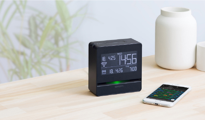 音声で予定をお知らせ。Googleカレンダーにも対応するデジタル時計｜KINGJIM　ギャラリー