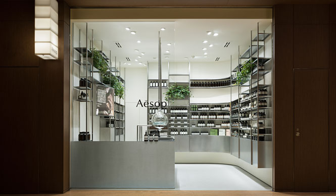 ブランドの科学的探究を具現化した「イソップ 東京ミッドタウン店」オープン｜Aēsop