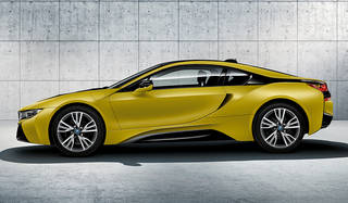 鮮やかなマットイエローのi8限定モデル｜BMW