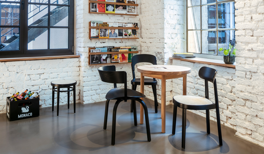 伝統的な製法を継承しながら、デザイナーの哲学を融合させた一脚|THONET