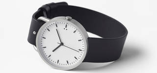 バックルがモチーフ!?　ユニークなnendo新作ウオッチ｜10:10 BY NENDO