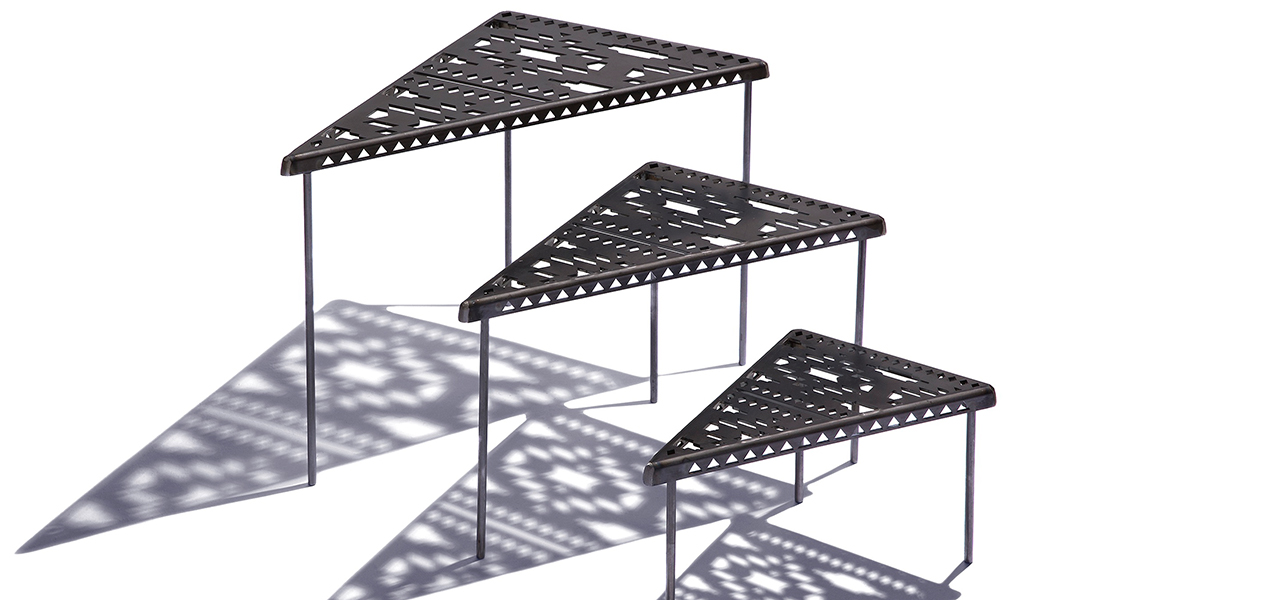 ニューメキシコ州の伝統工芸品をモチーフしたアウトドアテーブル|Nicetime Mountain Gallery