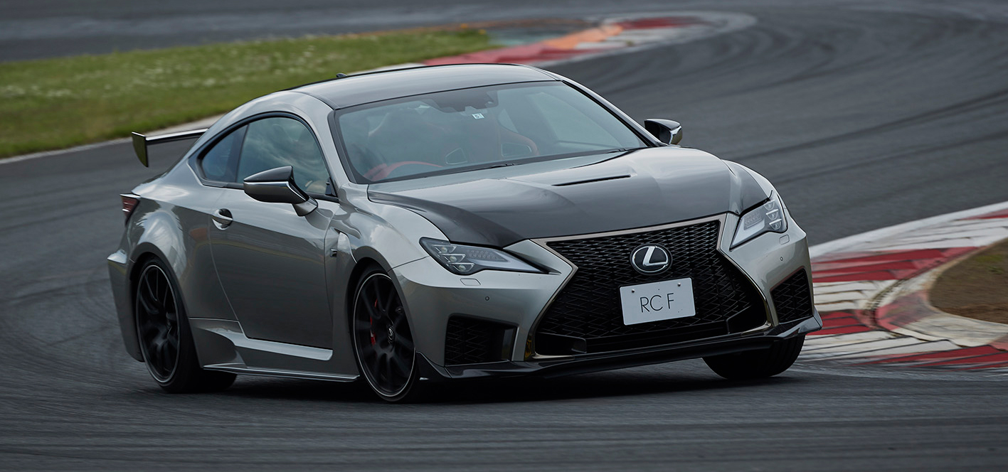 ドイツからのライバルたちとも伍して戦える──新型レクサスRCFに試乗|LEXUS