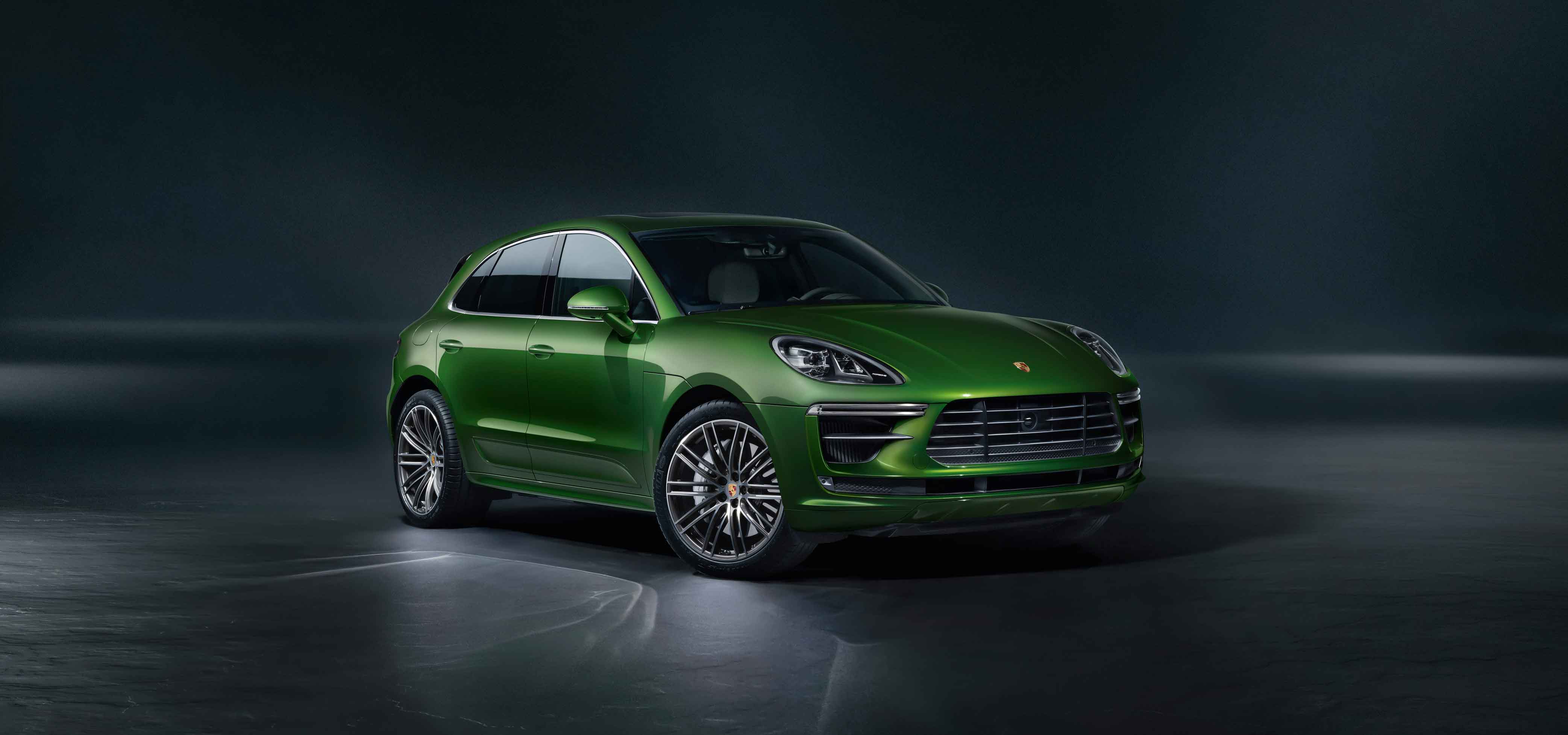 マカンのトップグレード「マカンターボ」の予約受注をスタート｜ Porsche