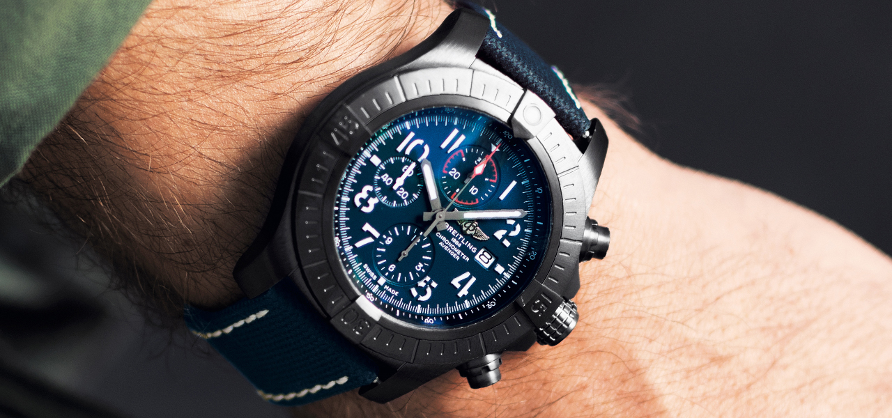 現代のスタイルコンシャスなルックスをまとった「スーパー アベンジャー クロノグラフ 48 ナイトミッション」｜BREITLING