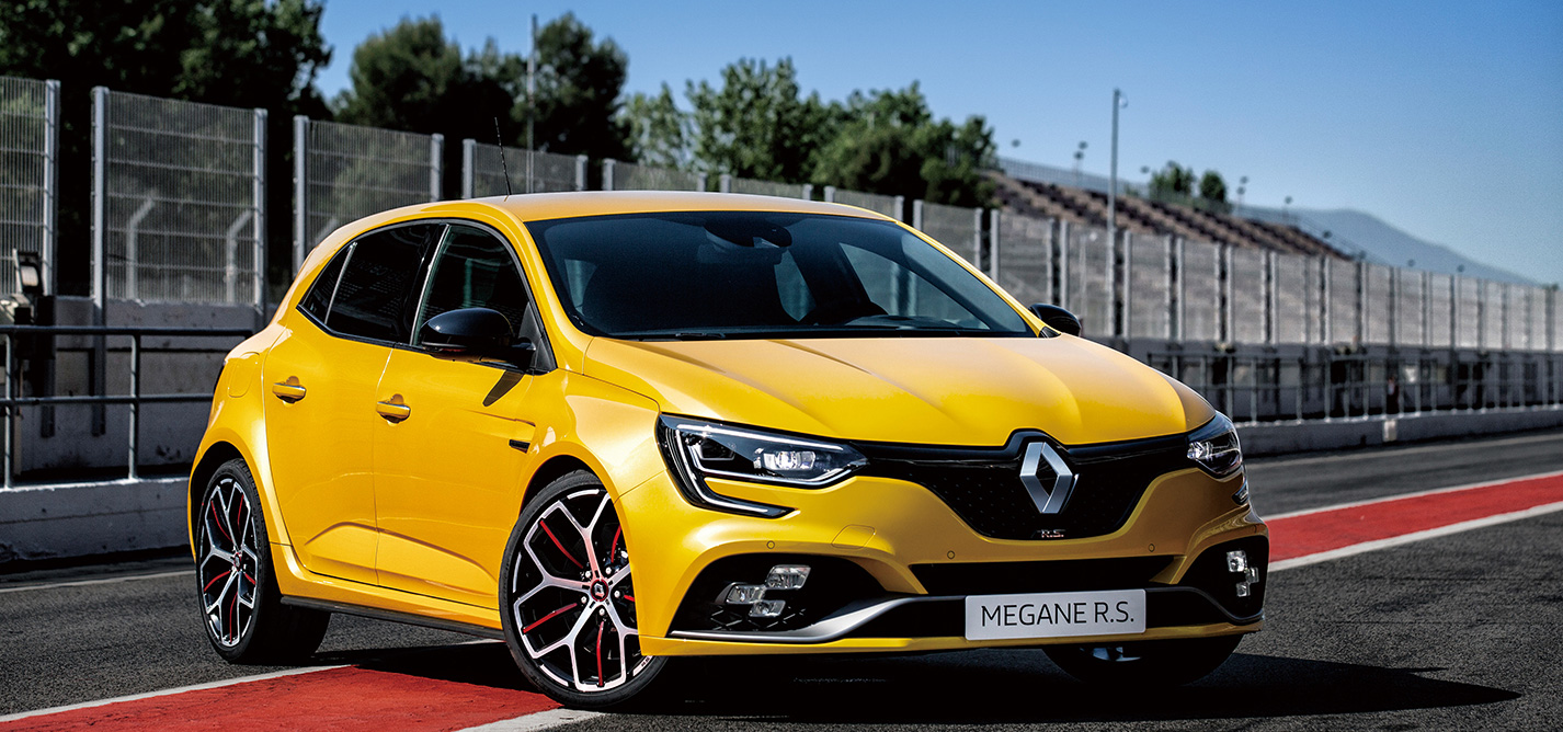 ルノー・スポール史上最もパワフルなエンジンを搭載──メガーヌのハイパフォーマンスモデル「R.S.トロフィー」日本上陸| Renault