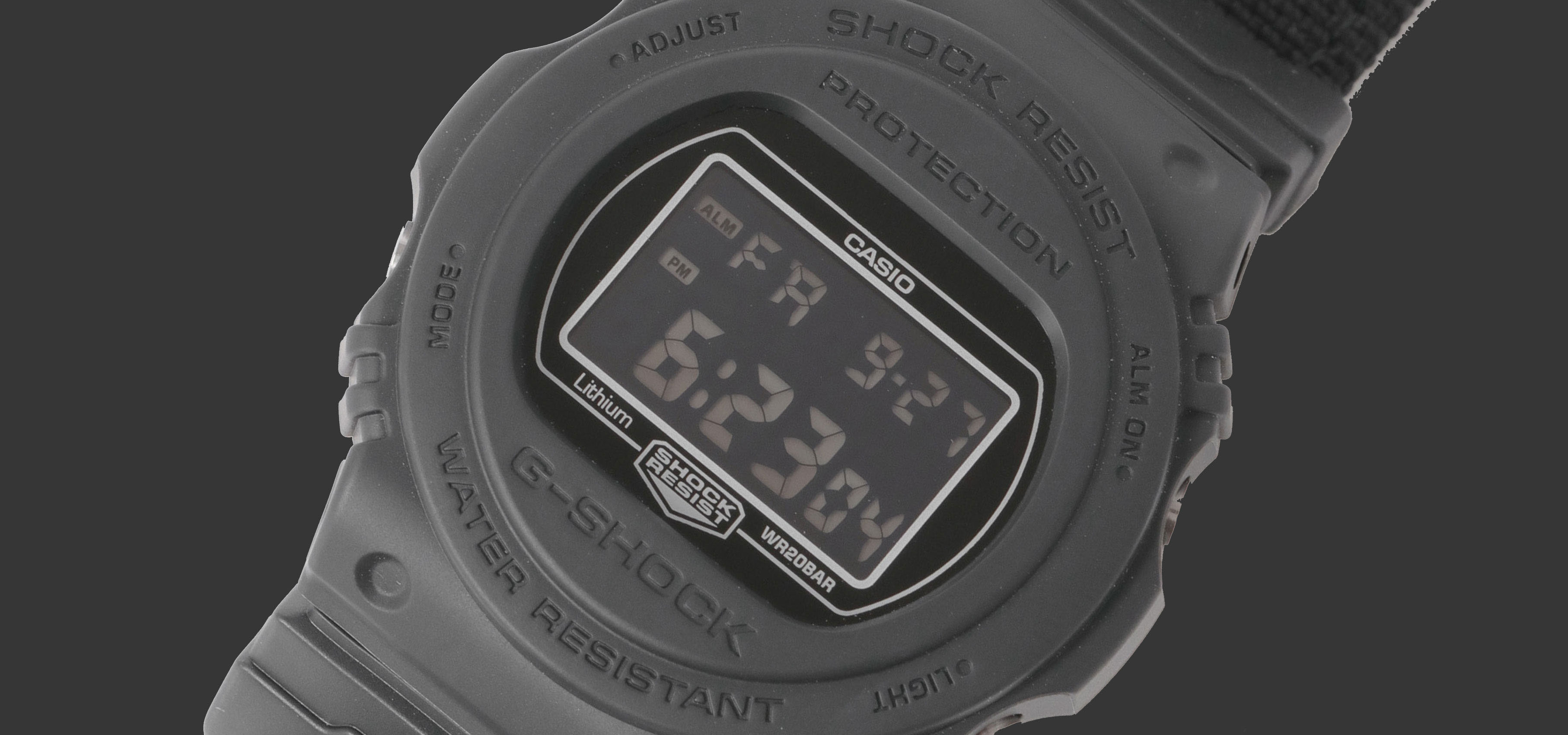 アーバンリサーチがGショック初期の名作を別注復刻｜G-SHOCK
