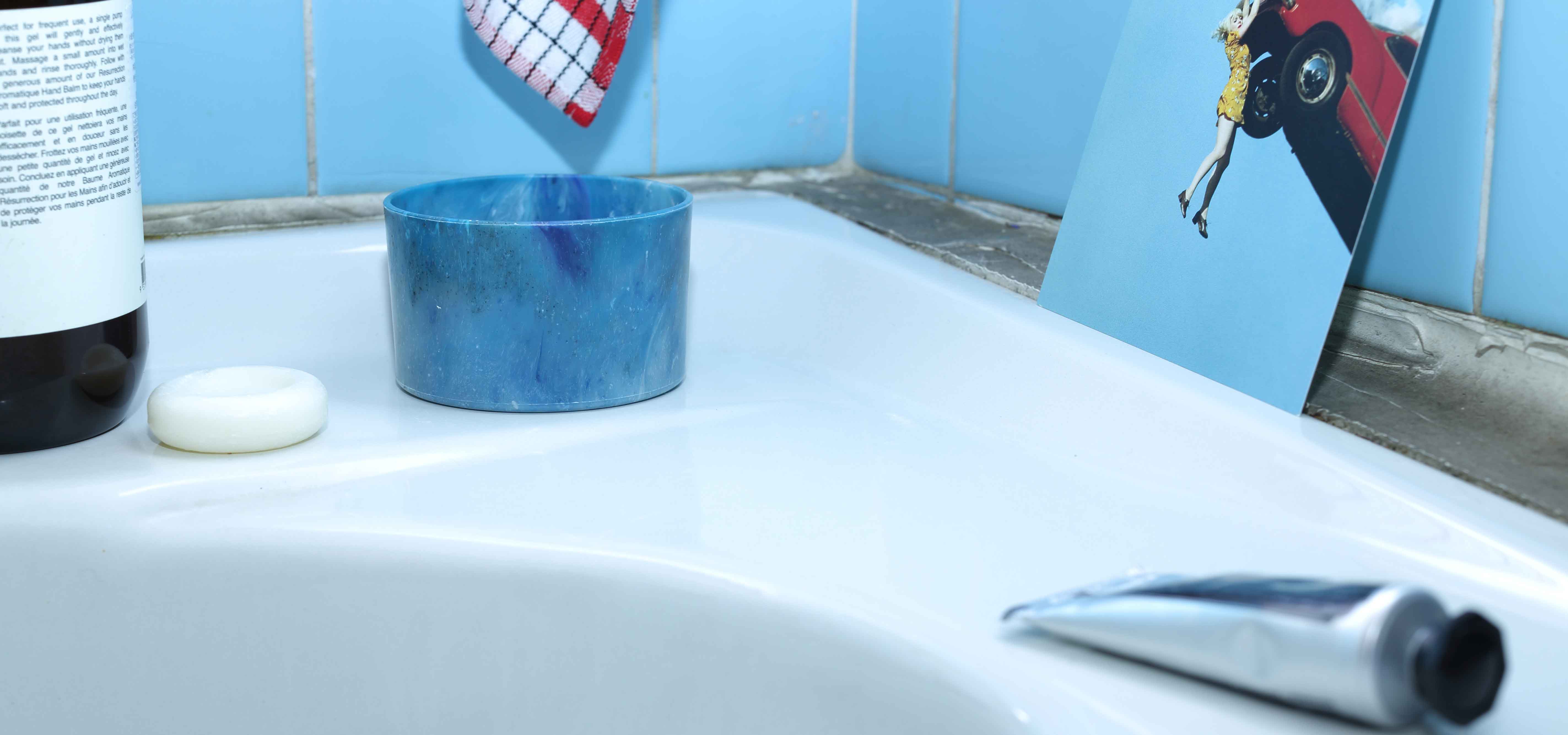 オーストラリアの海岸に流れ着いた海洋プラスチックを100％利用したカップ｜supercyclers