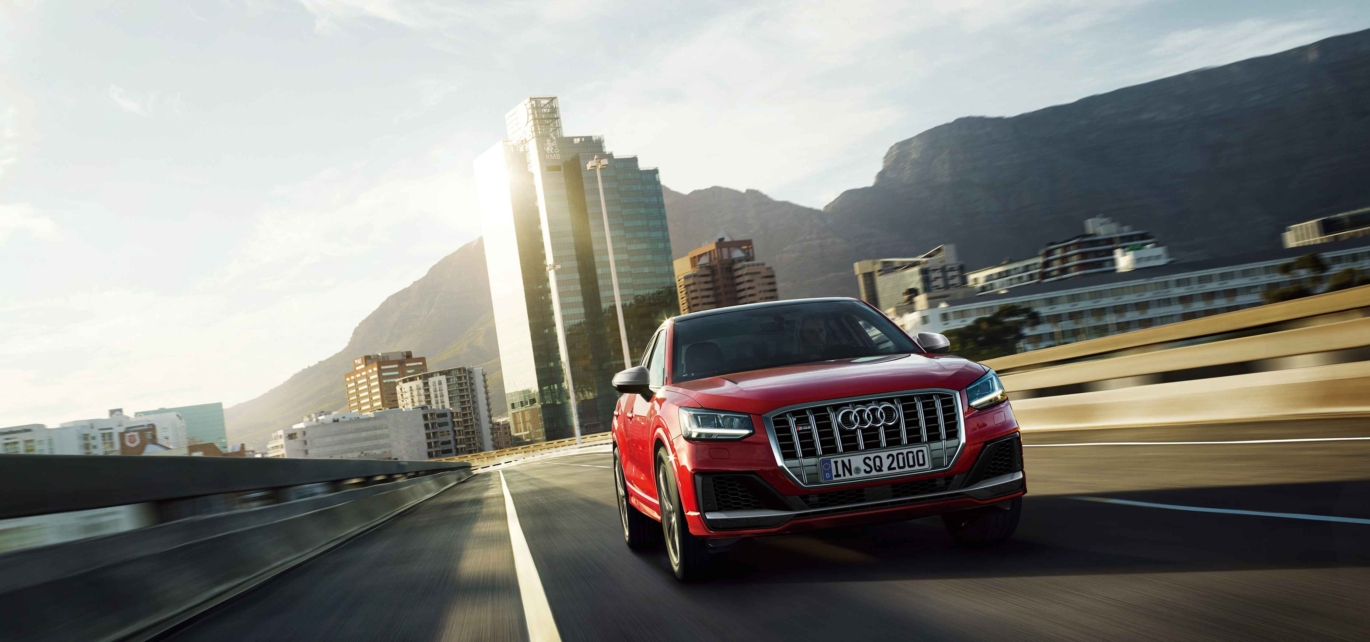 最高出力300psのコンパクトSUV「SQ2」日本上陸|Audi