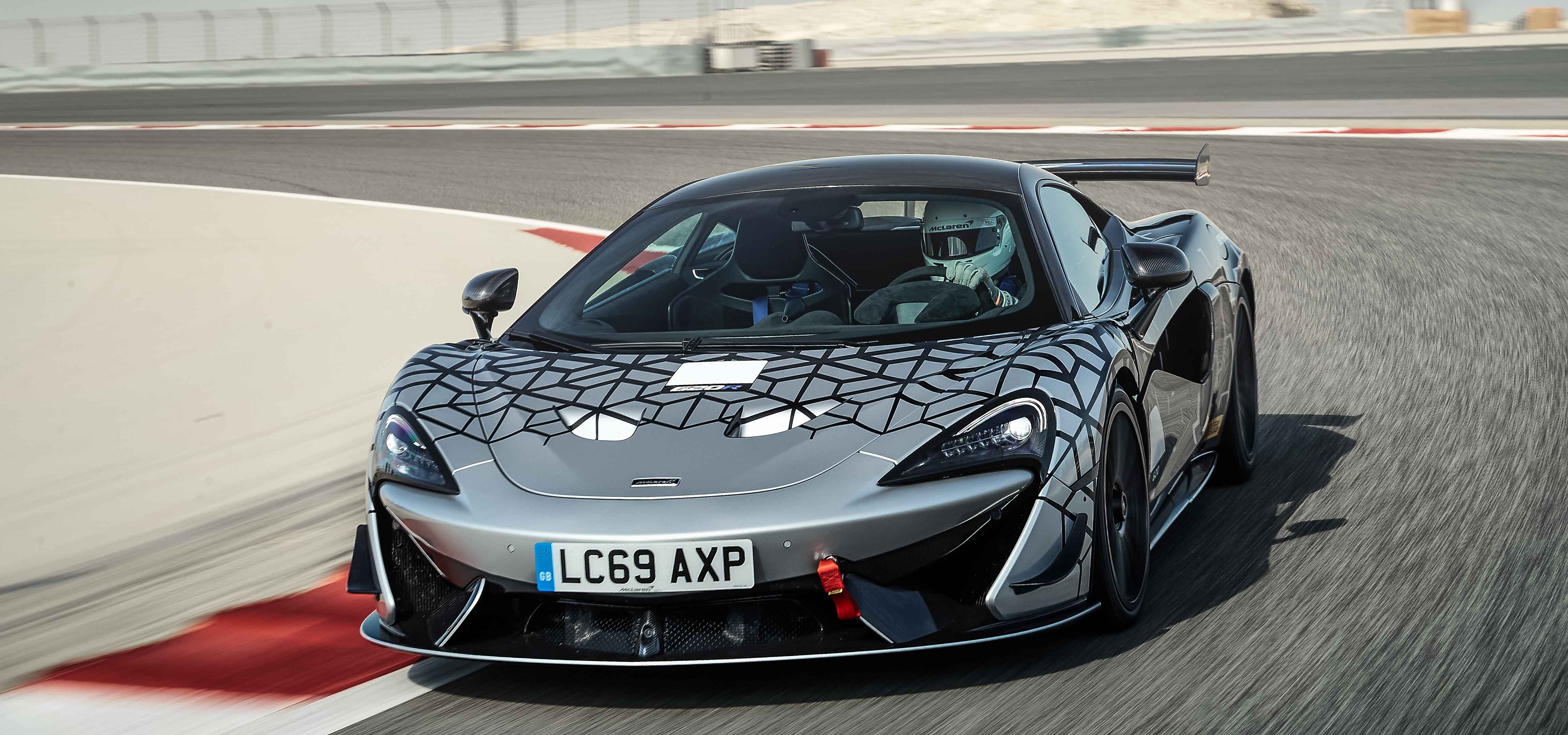 マクラーレンから公道走行可能なレーシングカー「620R」が登場|Mclaren