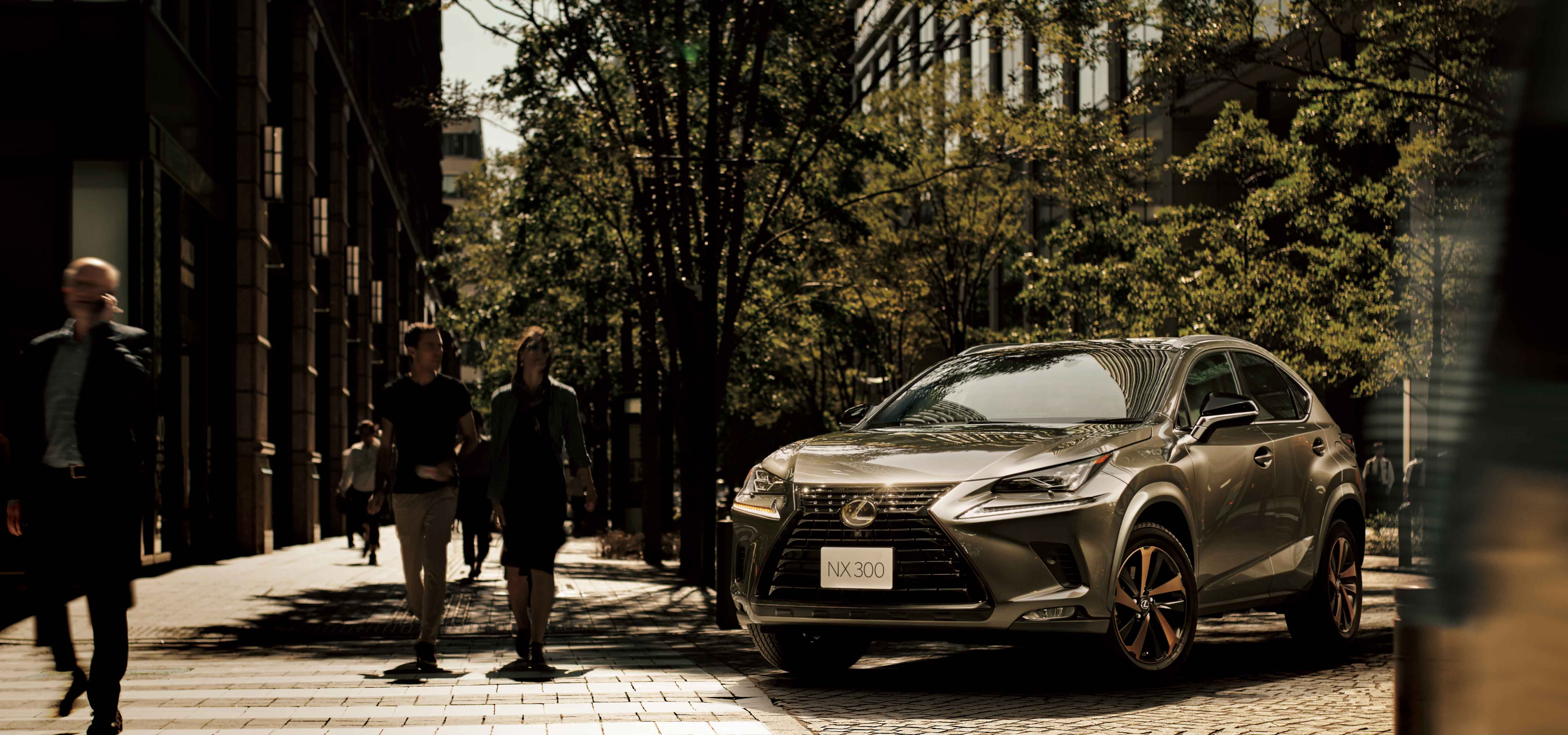 レクサス、NX とUXの特別仕様車を発表|Lexus