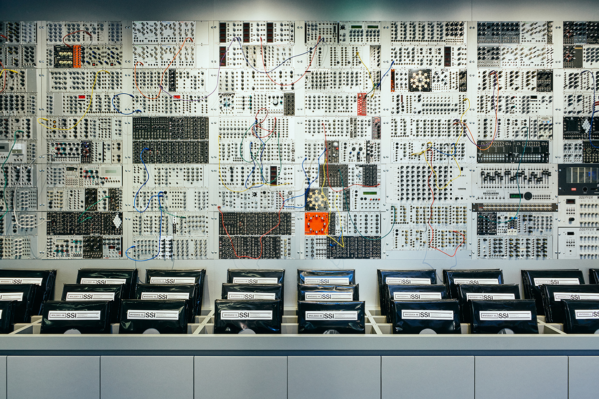 東洋化成とウェイヴのコラボレーションアイテム発売｜WAVE