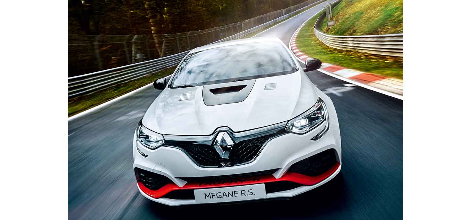 世界最速FFの称号を手にした世界生産500台限定のメガーヌR.S.トロフィーR|Renault