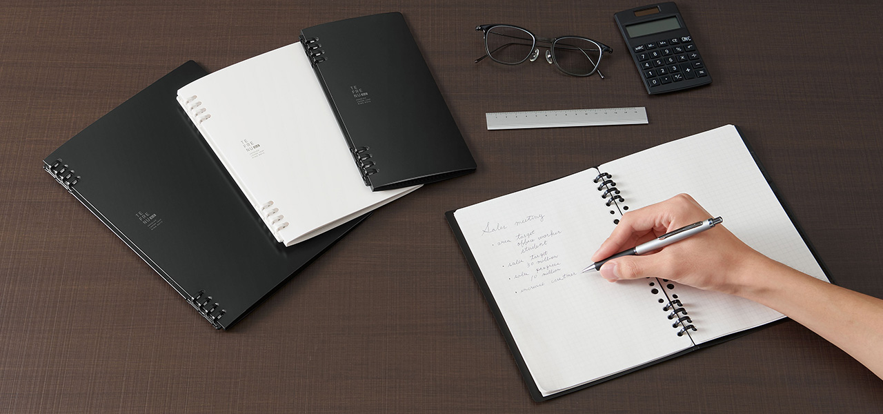 書く時に“リングが手にふれない”ノート。ビジネス向けの「テフレーヌ ビズ」|KINGJIM