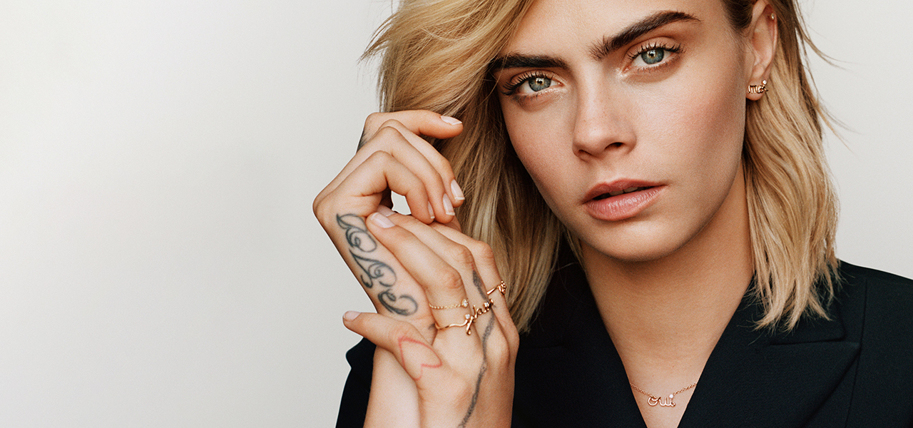 ディオールの「Oui(ウィ)」コレクションを身に纏ったカーラ・デルヴィーニュ|DIOR JOAILLERIE