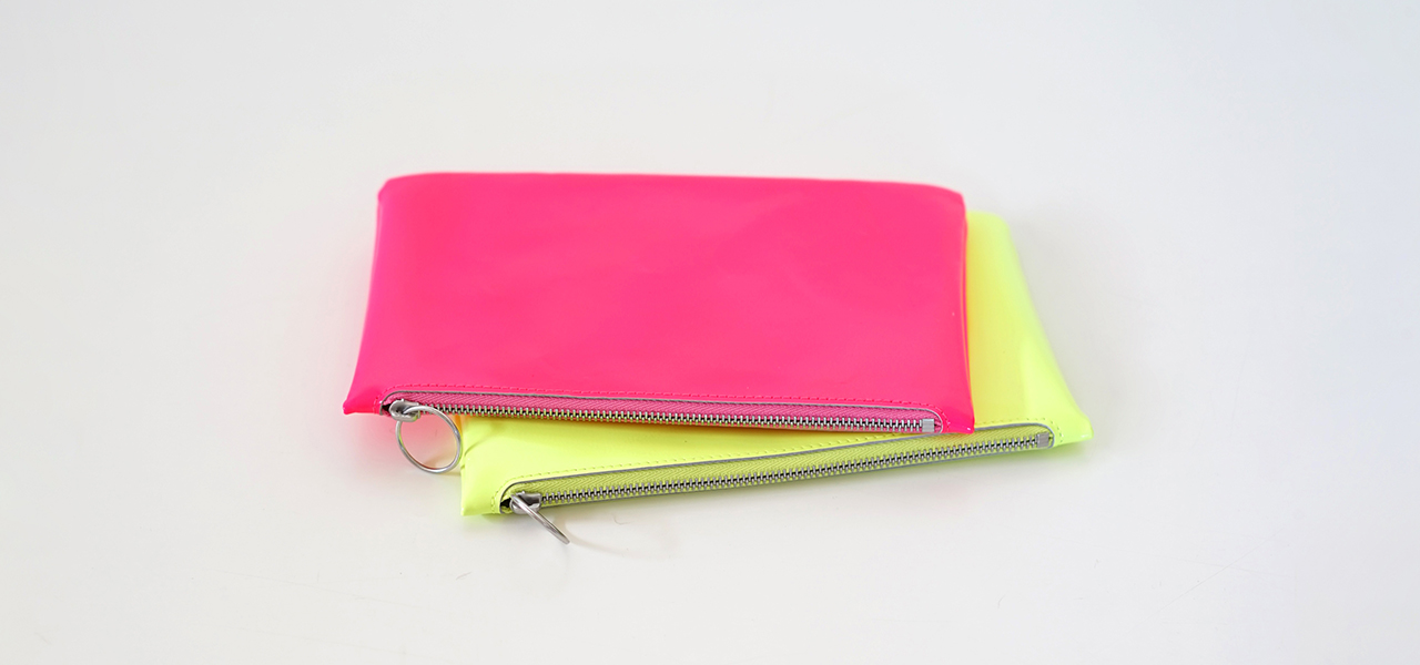 ネオンカラーが光るマルチな財布と現代的な“がま口”が発売中｜TEMBEA