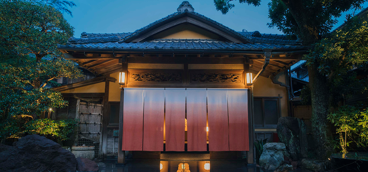 有形文化財に宿泊。老舗旅館「おちあいろう」が華麗にリニューアル|OCHIAIRO
