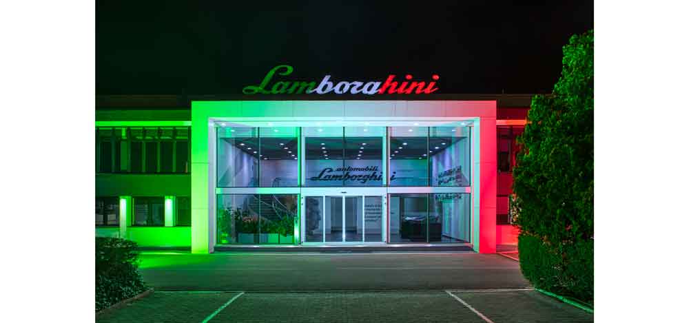 パンデミックの最前線で働く人を支援──ランボルギーニがマスクとメディカルシールドの生産を開始｜Lamborghini