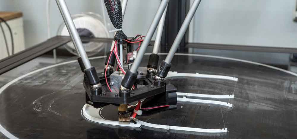 フォルクスワーゲンが3Dプリンターで新型コロナウイルス対策のフェイスシールドを生産｜VolksWagen