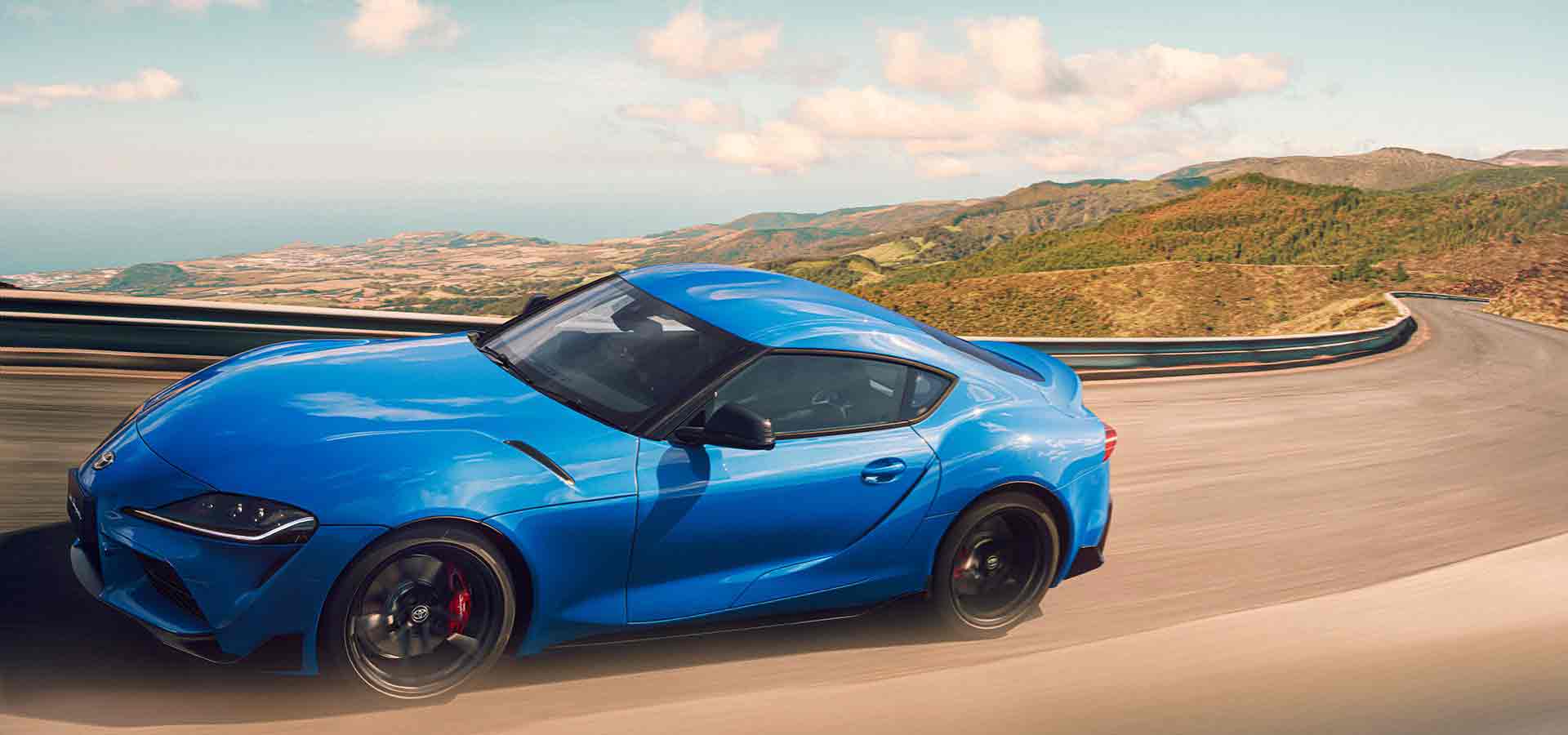 トヨタ スープラRZを一部改良、ホライズンブルーの特別仕様車も発表|TOYOTA