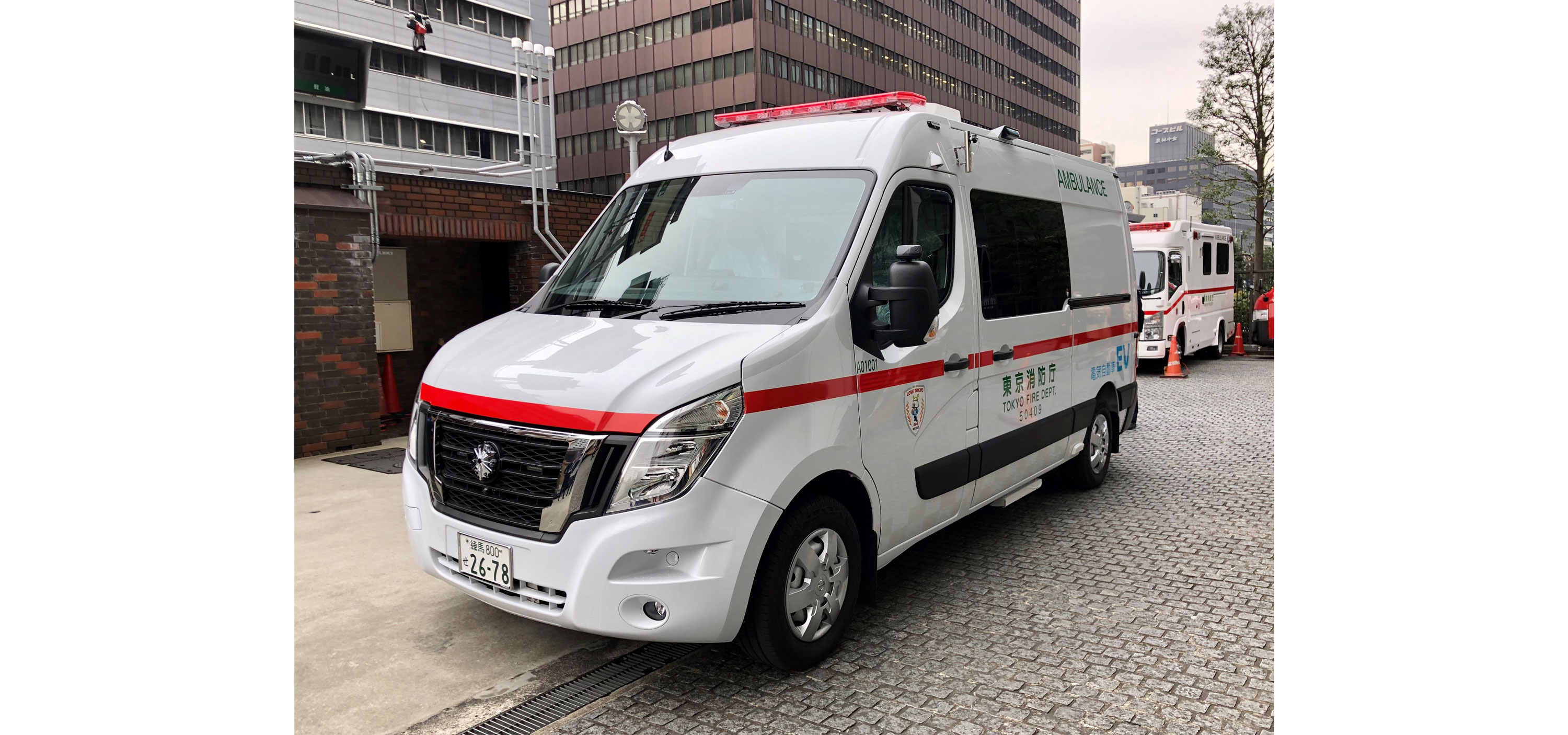 日産が日本初のEV救急車を東京消防庁に納車|Nissan