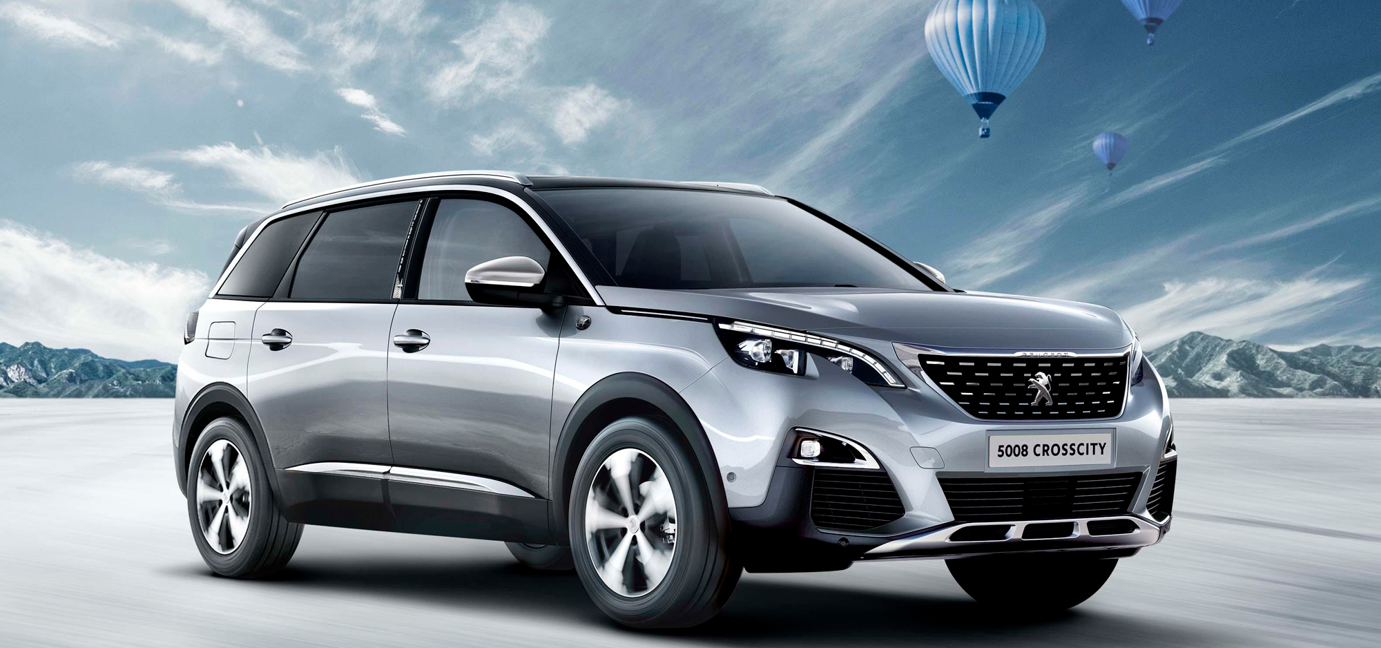 パノラミックサンルーフなどを盛り込んだプジョーSUVの|Peugeot