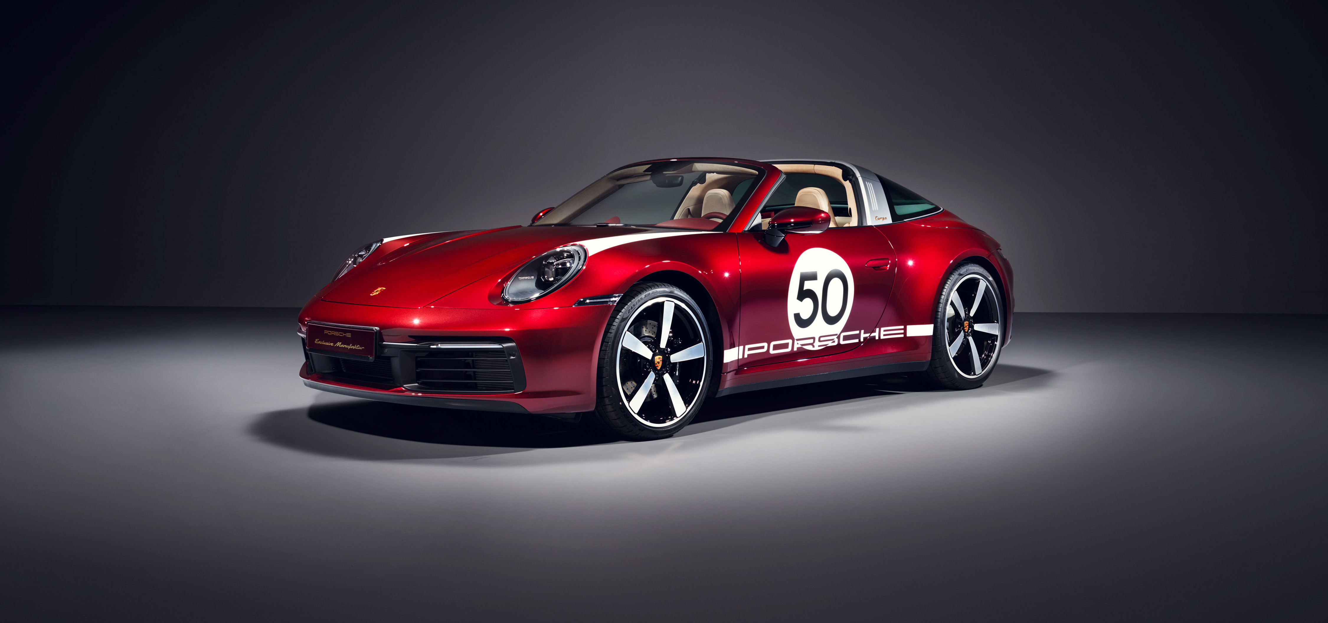 ポルシェ911タルガ4Sに伝統に敬意を表したポルシェ初のヘリテージデザインモデル|Porsche