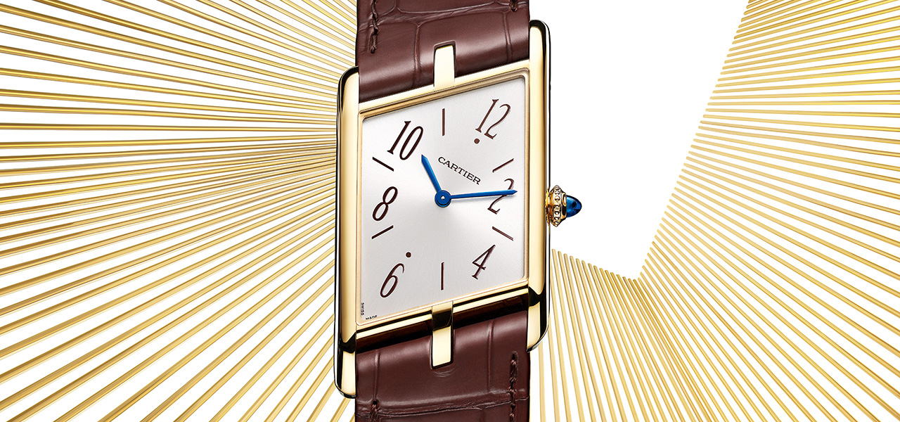 腕元に個性を演出するカルティエ プリヴェ新作「タンク アシメトリック」｜CARTIER