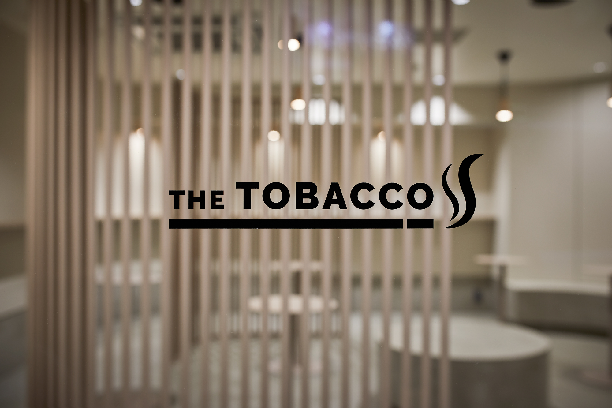 非喫煙者と喫煙者の共存を目指す喫煙所「ザ・タバコ」がオープン|THE TOBACCO