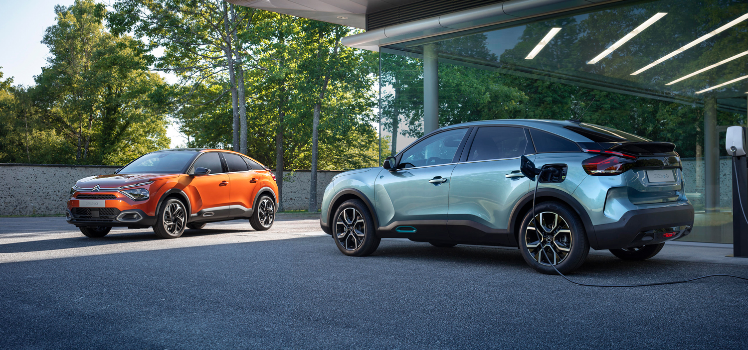 フルEVもラインナップ──3つのパワートレインを持つ新型C4が登場｜Citroën