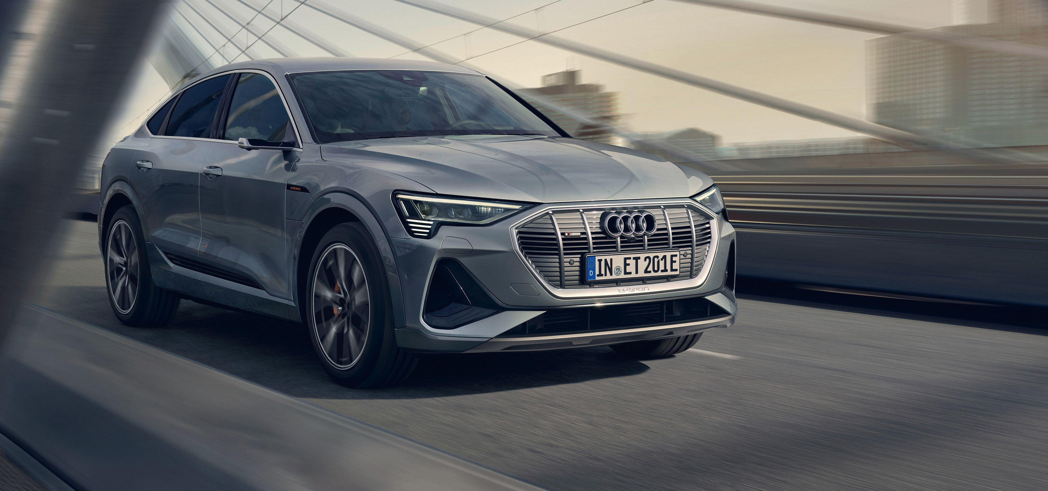 アウディ 、e-tron Sportbackを9月発売、柴咲コウさんがe-tronサポーターに|Audi