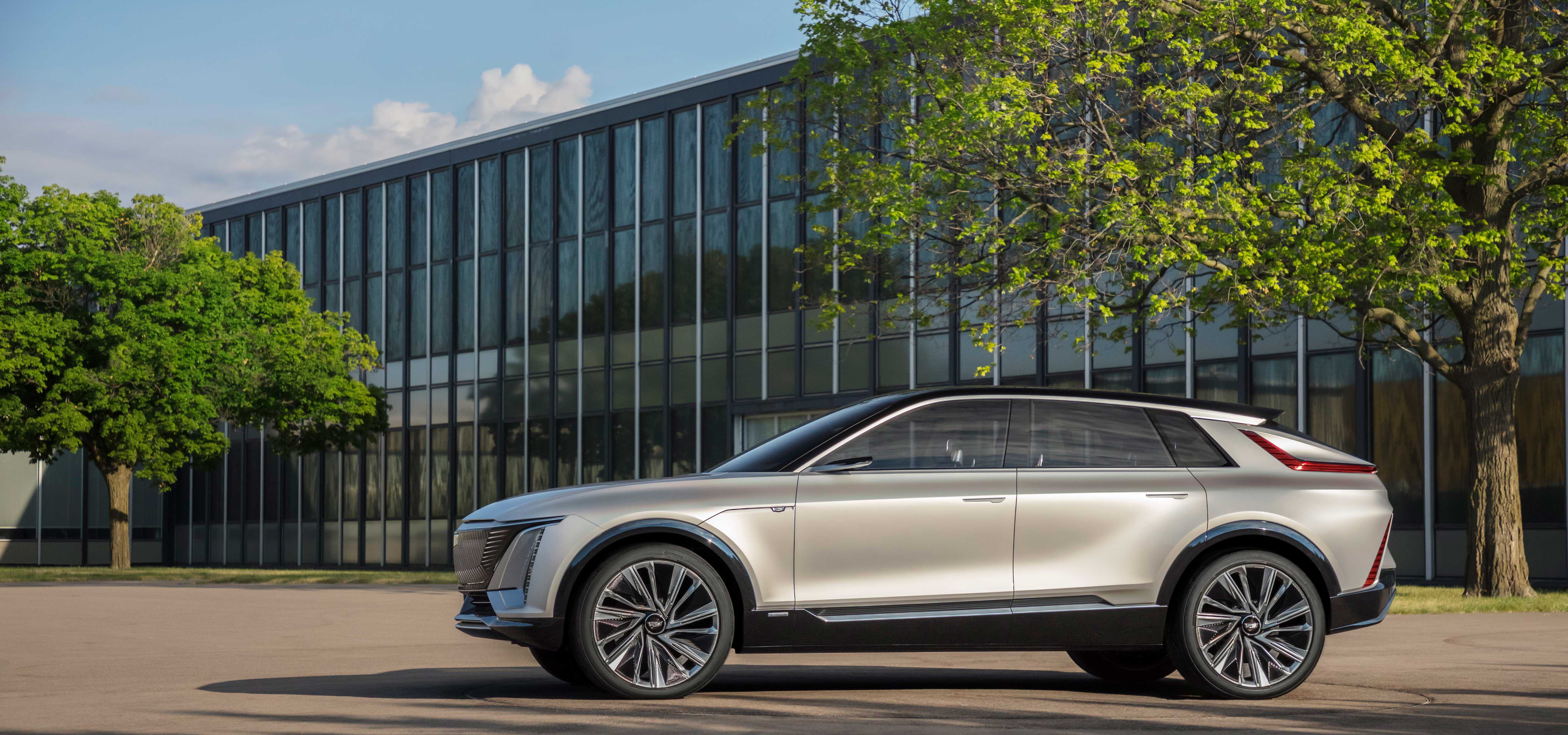 キャデラック、フルEVの「リリック」を世界初公開|CADILLAC