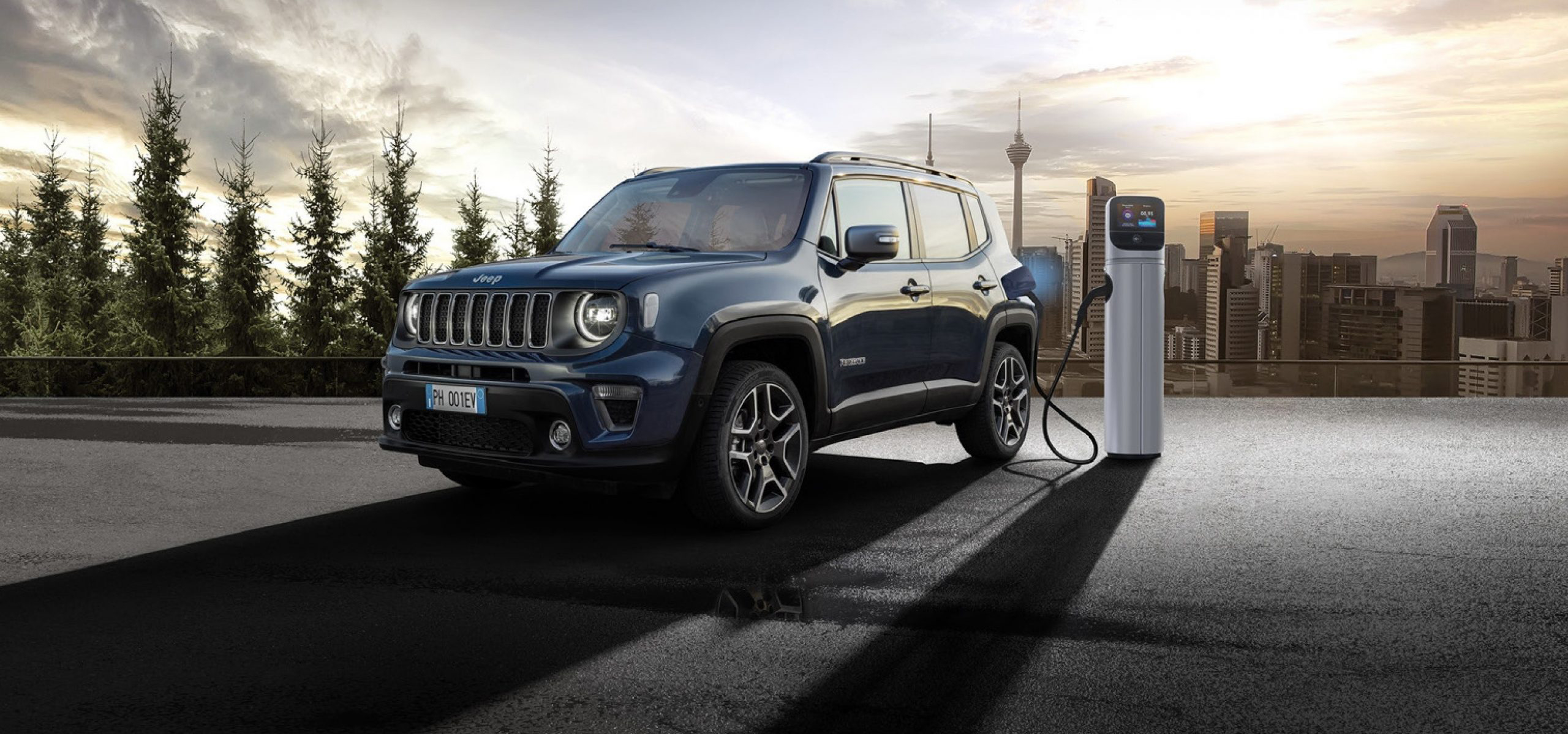 ジープ初のPHEV「レネゲード 4xe」が今秋、国内で販売開始｜Jeep®