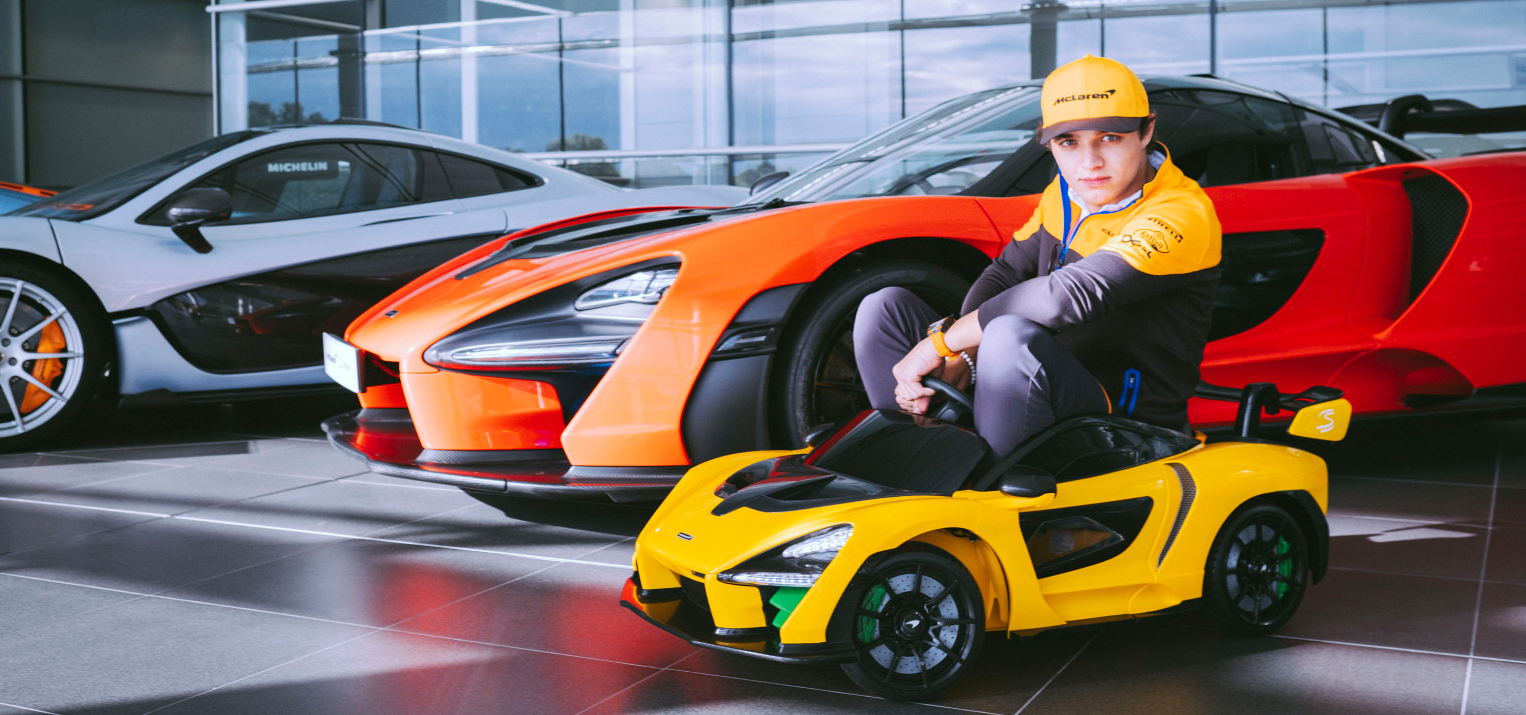 マクラーレン「セナ」が子ども向けのライドオンに|McLaren