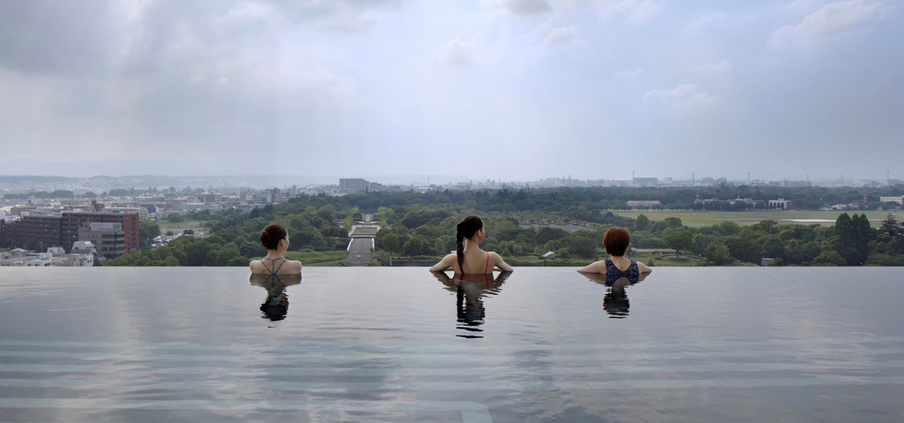都心から約30分。最上階のインフィニティプールを日帰りで楽しむ|SORANO HOTEL