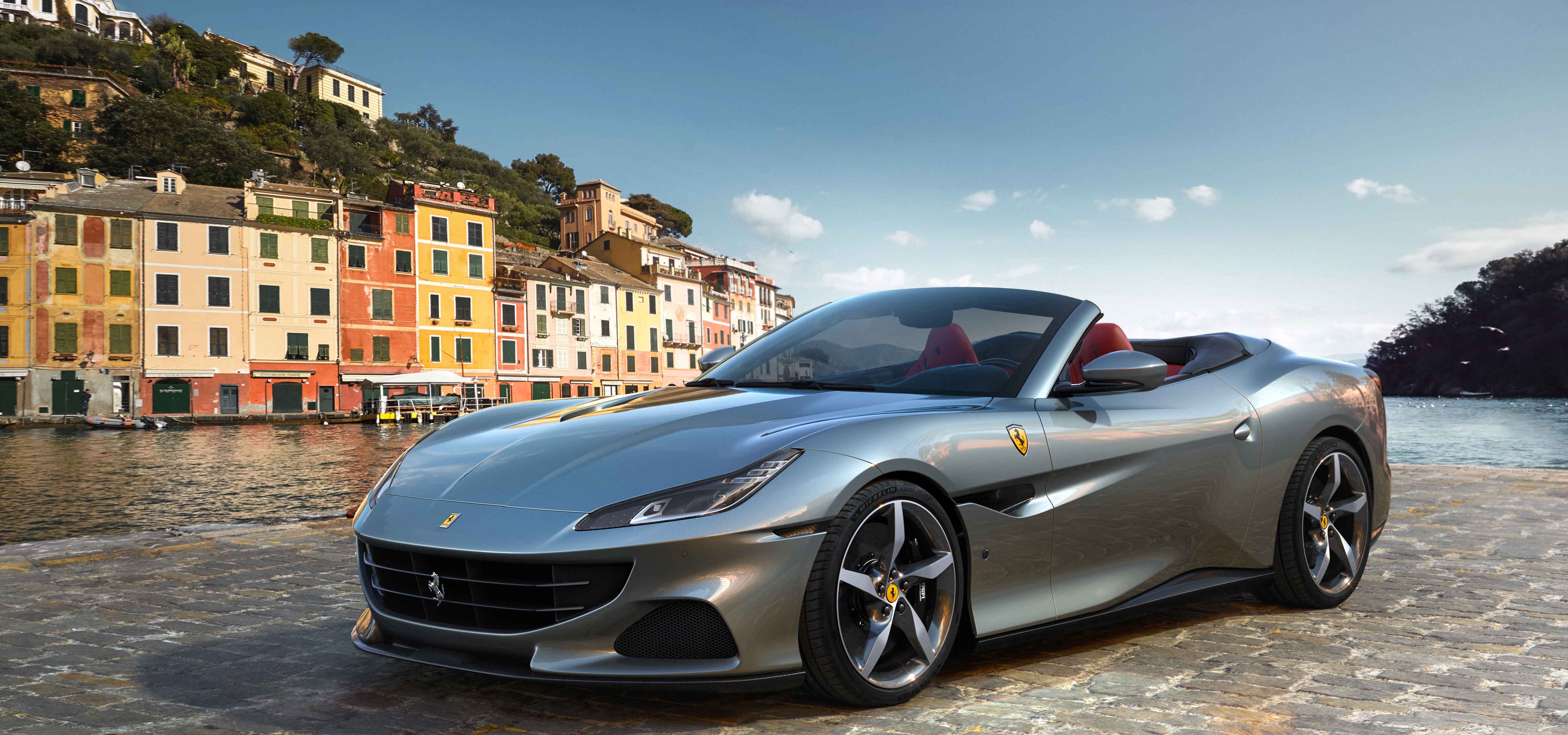 跳ね馬の＋2GTスパイダー、ポルトフィーノの進化形「ポルトフィーノM」がワールドプレミア｜Ferrari
